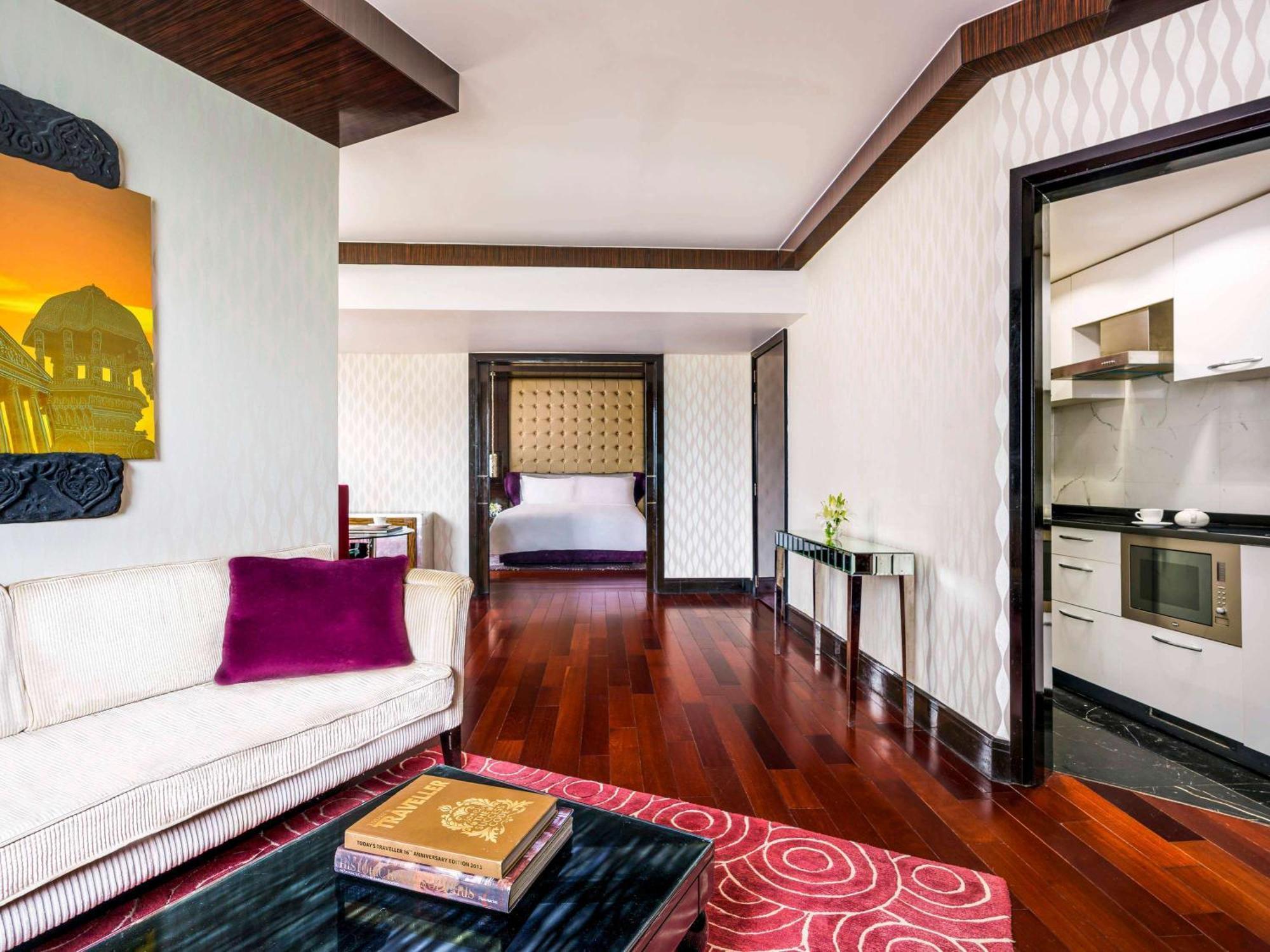 Sofitel Mumbai Bkc Hotel Екстериор снимка A suite at the Taj Mahal Palace, Mumbai